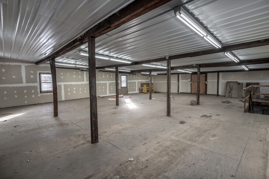 More Photos Of 420-424 W State St, Ithaca Freestanding For Lease