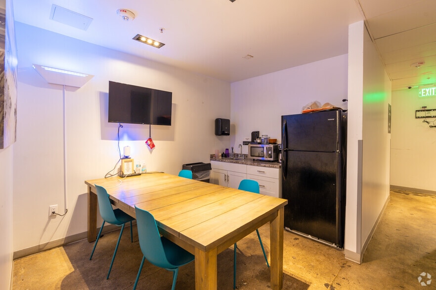 More Photos Of 955 Alton Rd, Miami Beach Restaurant For Lease