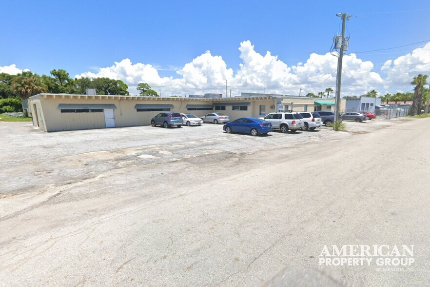 Primary Photo Of 2053 13th St, Sarasota Warehouse For Sale