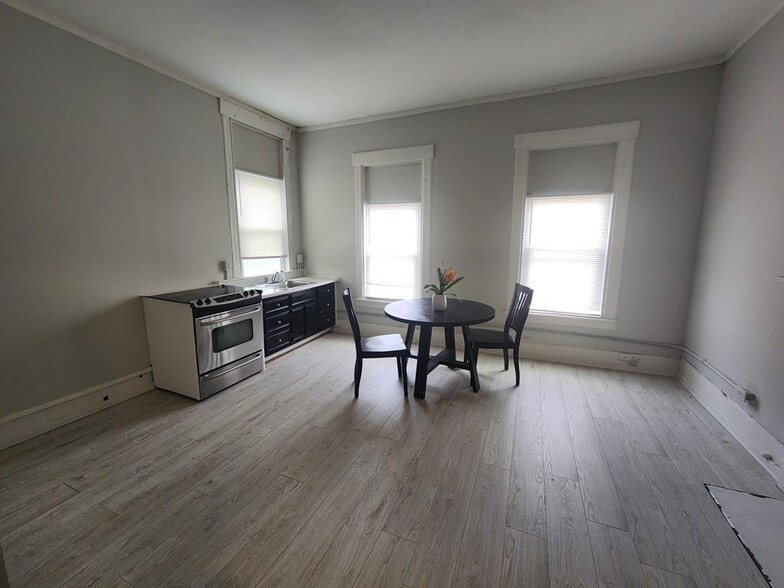 More Photos Of 215 Grace St, Greenwood Apartments For Sale