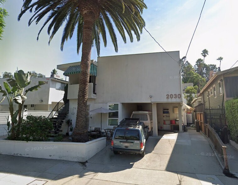 More Photos Of 2030 Holly Dr, Los Angeles Apartments For Sale