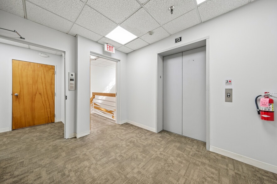 More Photos Of 545-553 Cedar Ln, Teaneck Office For Sale