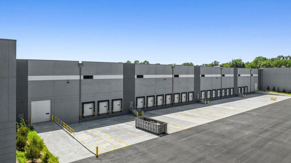 More Photos Of 8 Lanidex Plz W, Parsippany Distribution For Lease