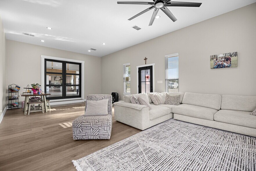 More Photos Of 301 County Road 436, Thrall Land For Sale