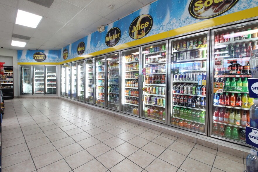 More Photos Of 8881 Pembroke Rd, Pembroke Pines Service Station For Sale