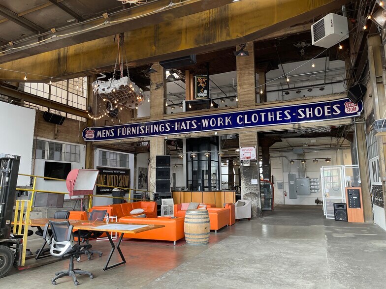 More Photos Of 866-900 N Columbia Blvd, Portland Unknown For Lease