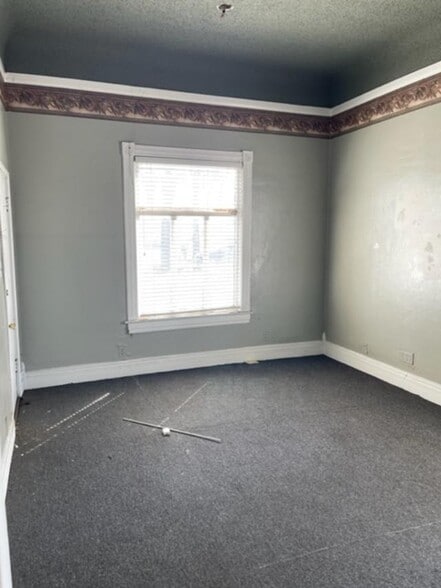 More Photos Of 1101 W Burbank Blvd, Burbank Office Residential For Lease