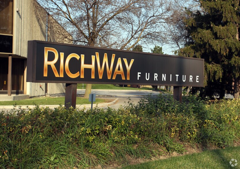 More Photos Of 200 Walker Dr, Brampton Manufacturing For Lease