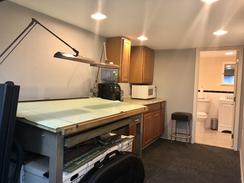 More Photos Of 814 W Merrick Rd, Valley Stream Industrial For Sale