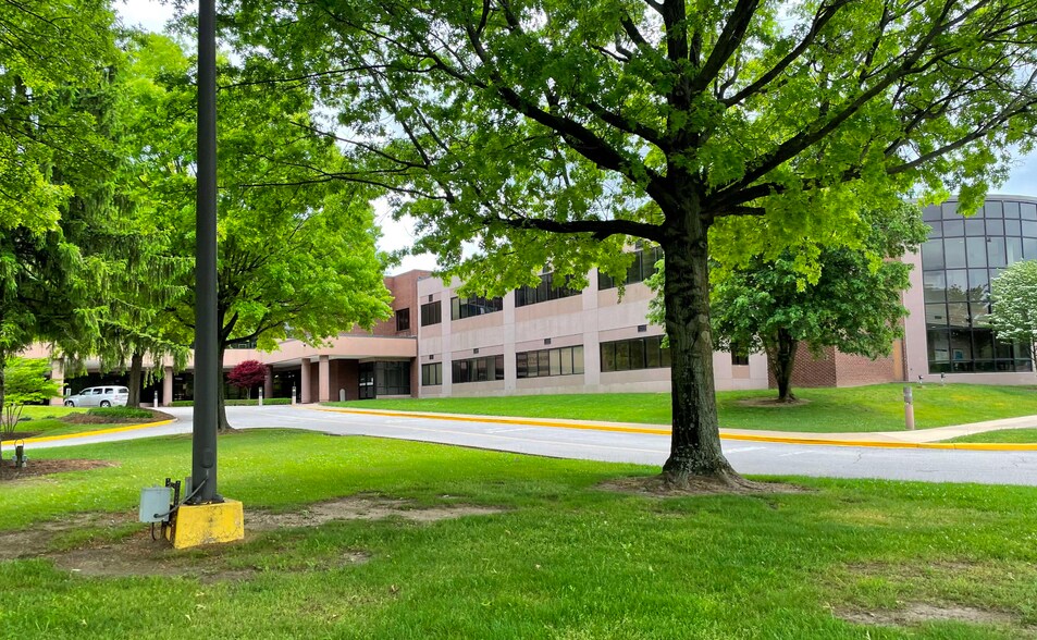 More Photos Of 200 Arh Ln, Low Moor Hospital For Sale