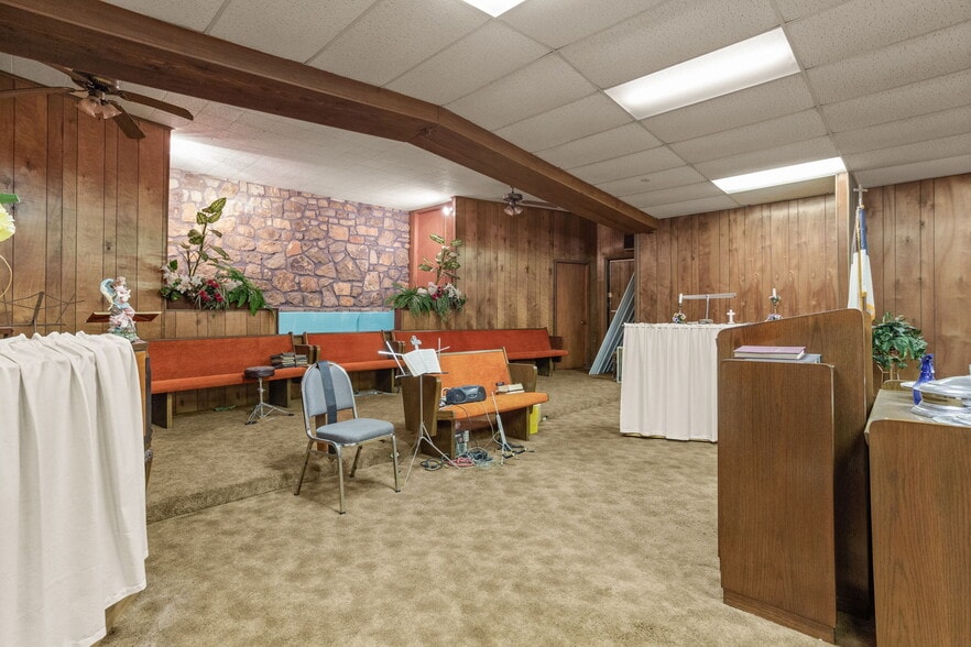 More Photos Of 9835 Frankoma Rd, Sapulpa Religious Facility For Sale