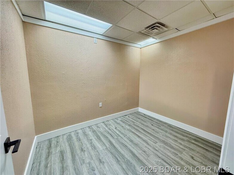 More Photos Of 1192 S Business Route 5, Camdenton Industrial For Sale