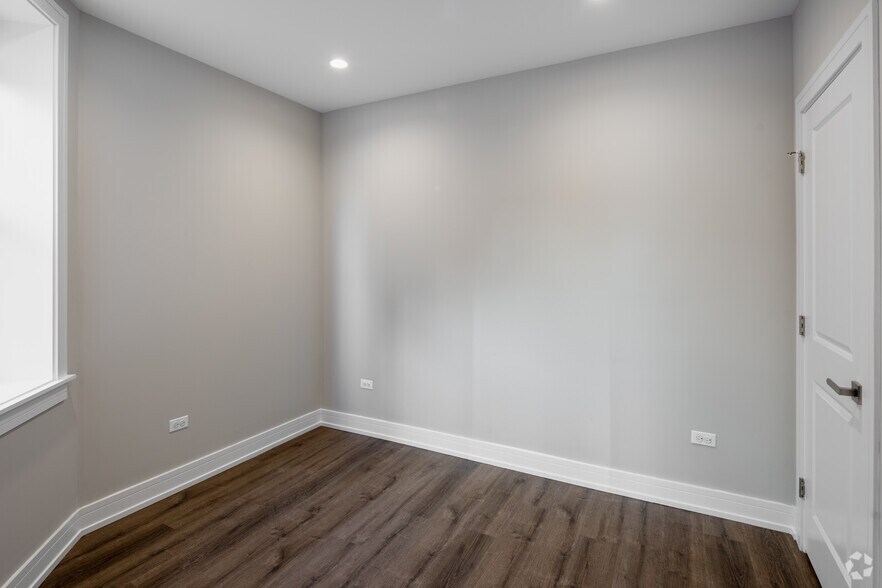 More Photos Of 1710 W Lunt Ave, Chicago Apartments For Sale