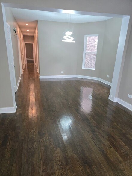 More Photos Of 35 N Mayfield Ave, Chicago Apartments For Sale