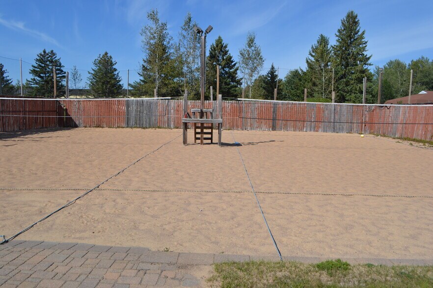 More Photos Of 1110 W Campus Ave, Wausau General Retail For Sale