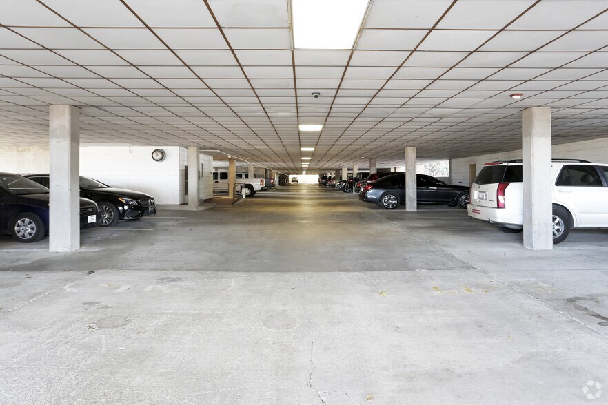 More Photos Of 8355 Walnut Hill Ln, Dallas Medical For Sale