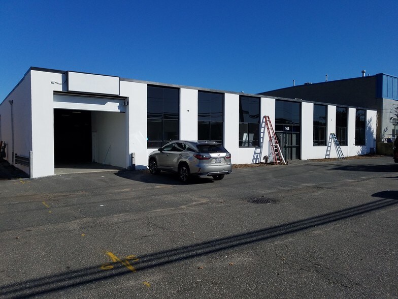 More Photos Of 145 Milbar Blvd, Farmingdale Warehouse For Lease