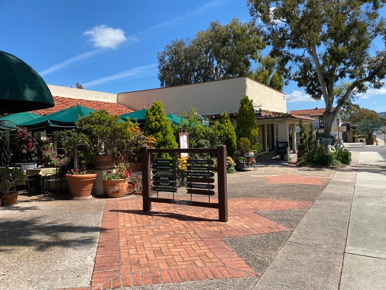 Primary Photo Of 6024 Paseo Delicias, Rancho Santa Fe Storefront Retail Office For Sale