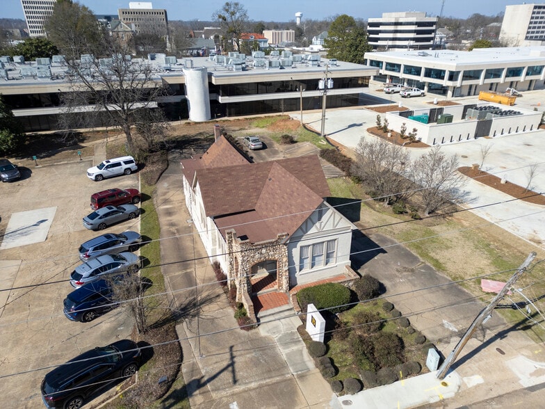 Primary Photo Of 629 Jefferson St, Jackson Office For Sale