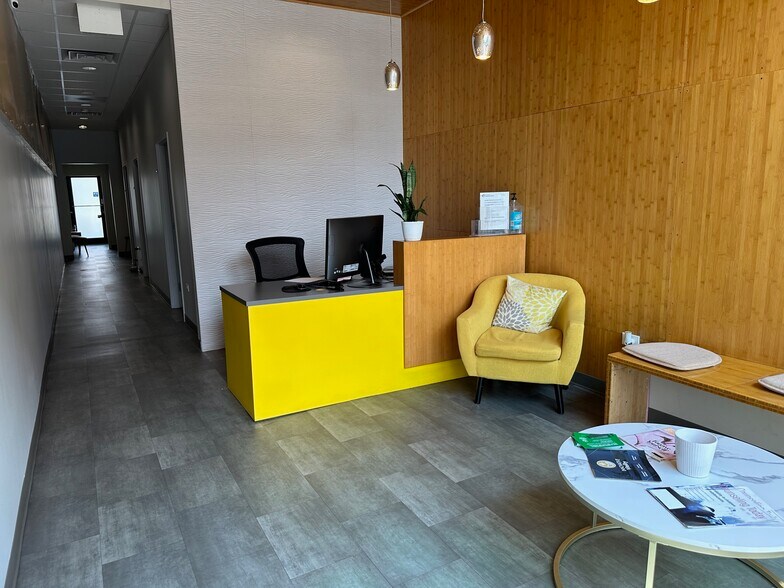 More Photos Of 1552 W Fullerton Ave, Chicago Apartments For Sale