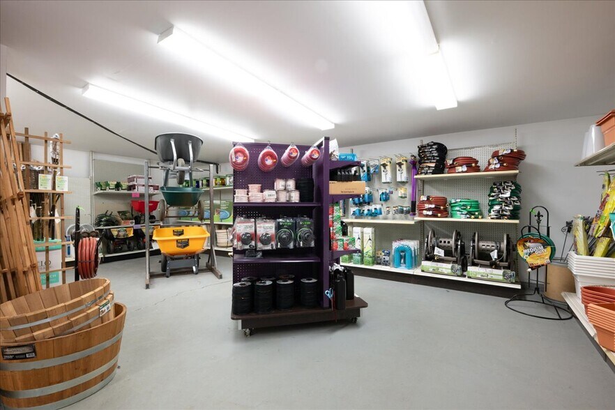 More Photos Of 323 Clarks Falls Rd, North Stonington Freestanding For Lease