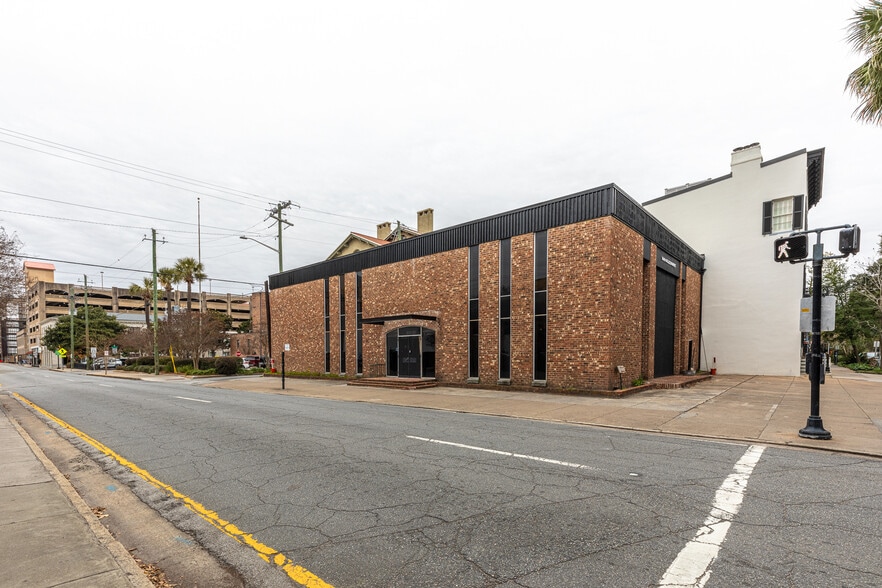 More Photos Of 144 Drayton St, Savannah Restaurant For Lease