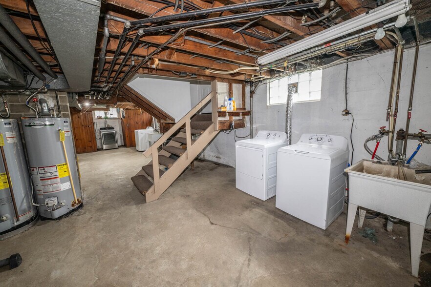 More Photos Of 349 Orchard Dr, Oakwood Apartments For Sale