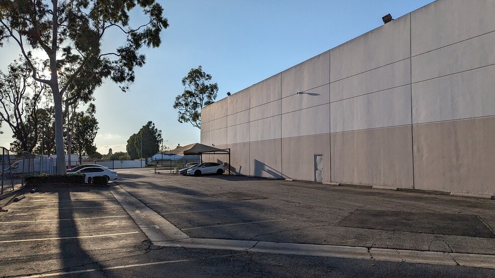 More Photos Of 19060 S Dominguez Hills Dr, Compton Warehouse For Sale