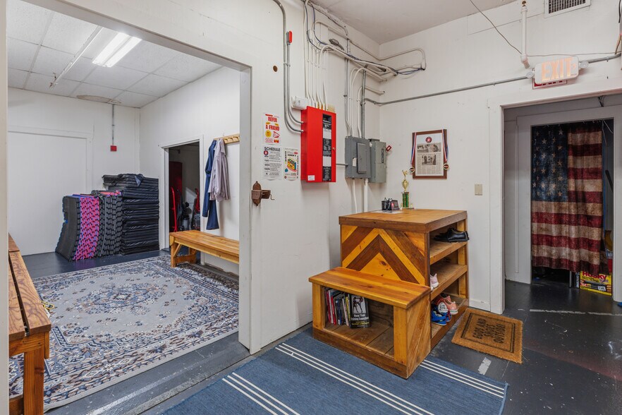 More Photos Of 36 Carpenter Street St, Keene Office For Sale