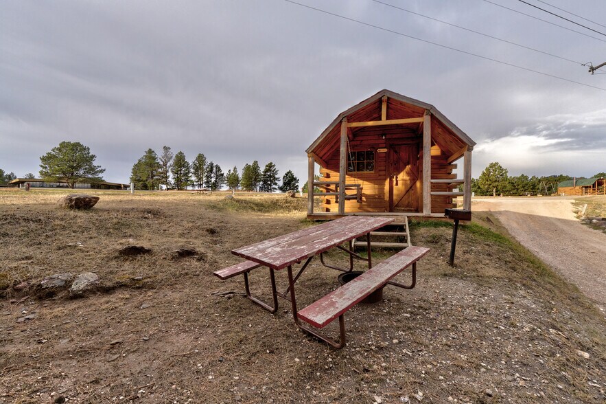 More Photos Of 1116 N 5th St, Custer Trailer Camper Park For Sale