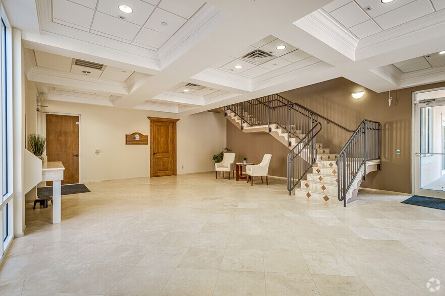 More Photos Of 1000 SE Monterey Commons Blvd, Stuart Unknown For Lease