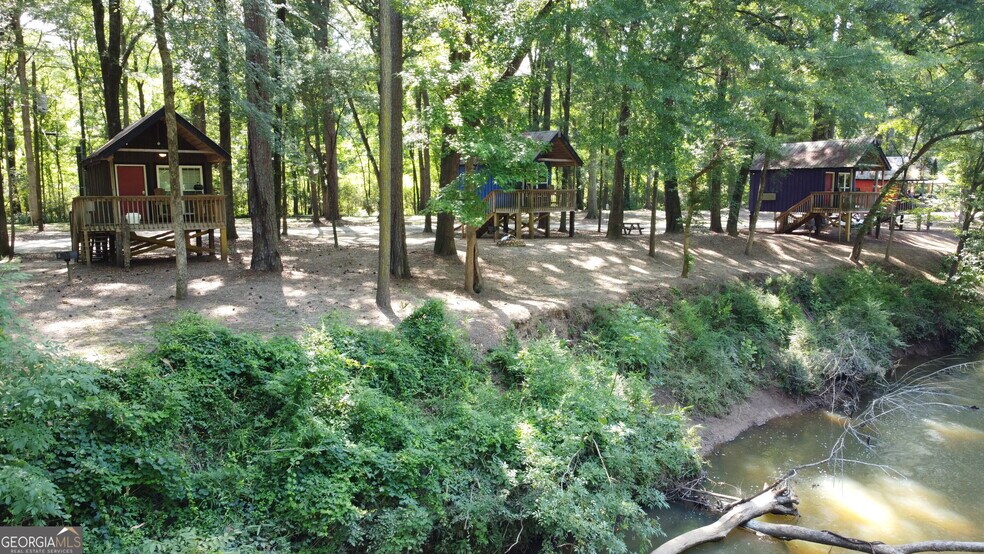 More Photos Of 5543 Juliette Rd, Juliette Specialty For Sale