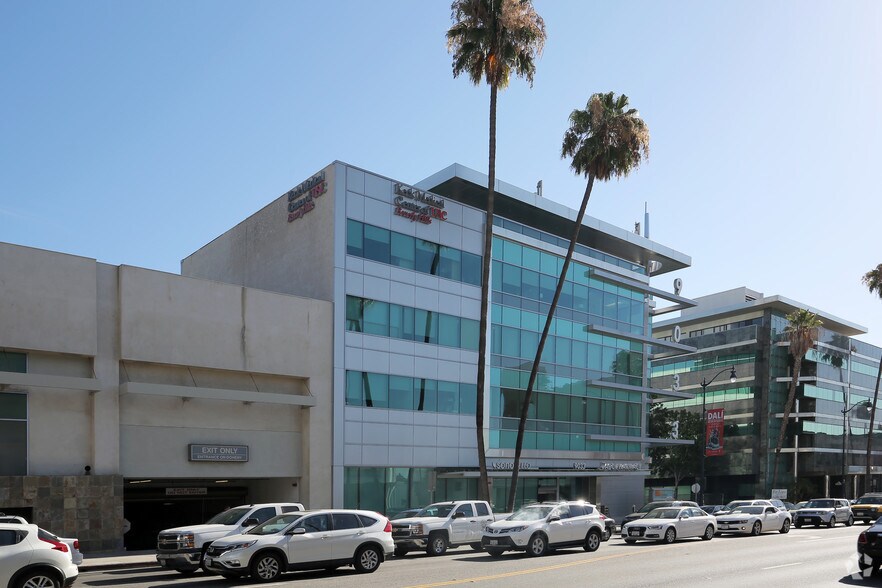 More Photos Of 9033 Wilshire Blvd, Beverly Hills Medical For Lease