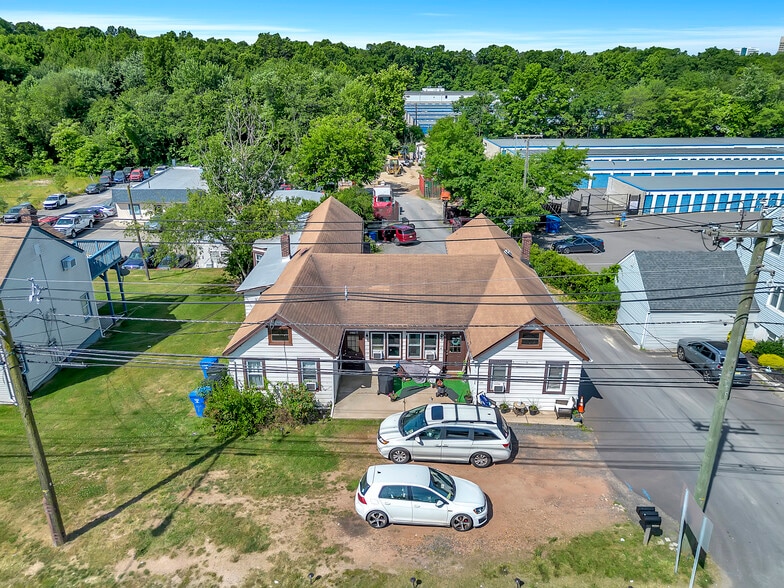 More Photos Of 129 Amboy Ave, Woodbridge Apartments For Sale