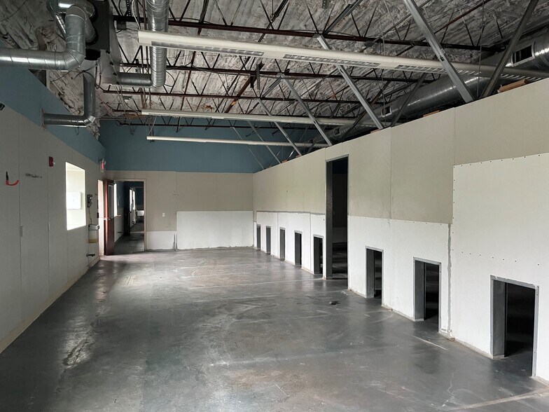 More Photos Of 7661-7671 Beth Bath Pike, Bath Warehouse For Lease