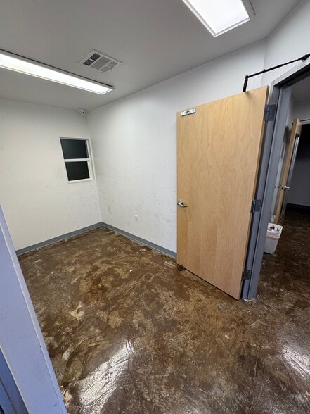 More Photos Of 811-815 N O'Connor Rd, Irving Medical For Lease