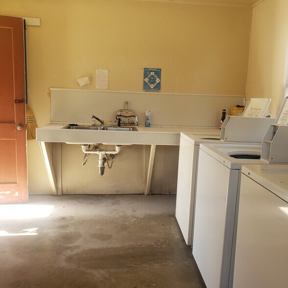 More Photos Of 516 E Myrtle St, Angleton Apartments For Sale