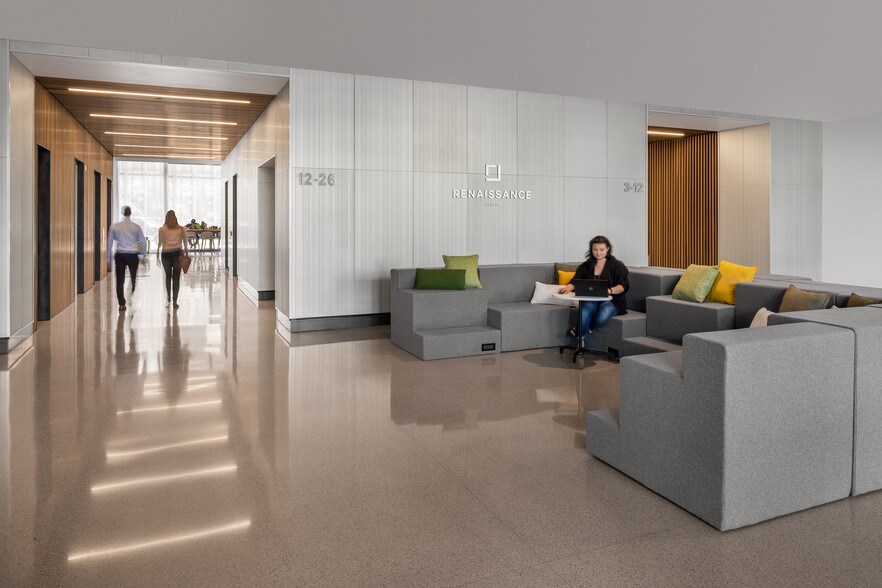 More Photos Of 40 N Central Ave, Phoenix Office For Lease