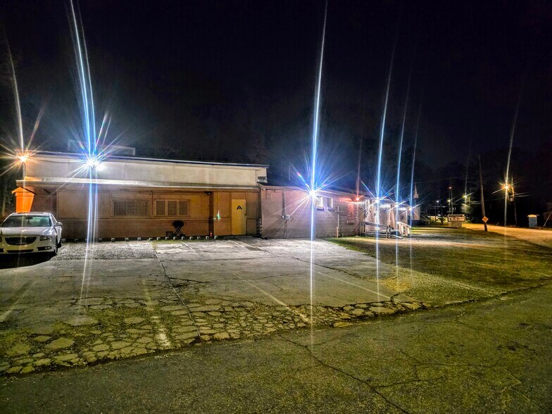 More Photos Of 1999 Pryor Rd, Atlanta Warehouse For Sale