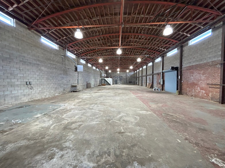 More Photos Of 107 W Horton St, Zebulon Warehouse For Sale