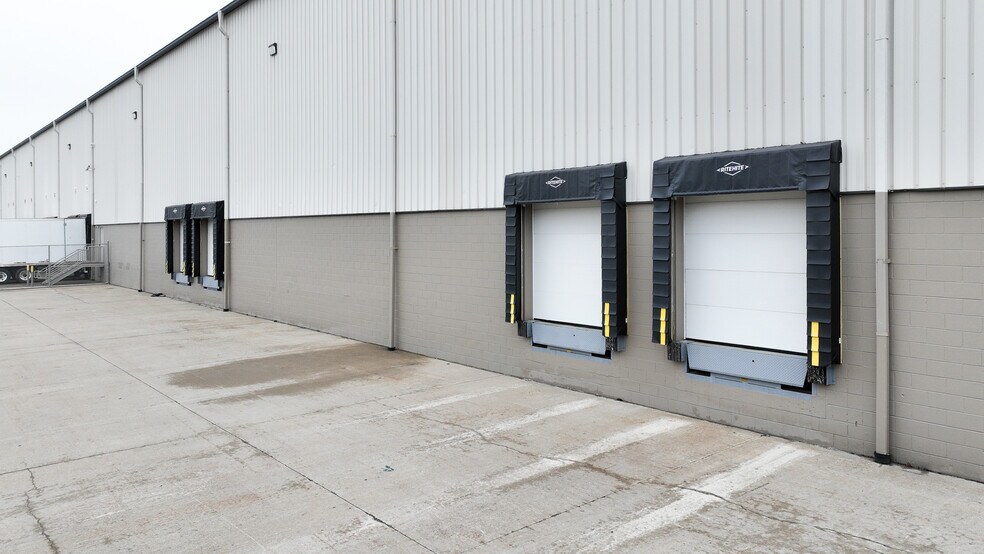 More Photos Of 300 Lasley Ave, Wilkes-Barre Distribution For Lease