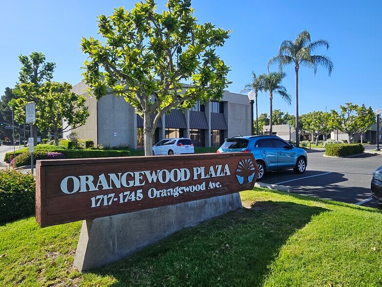 More Photos Of 1745 W Orangewood Ave, Orange Unknown For Lease