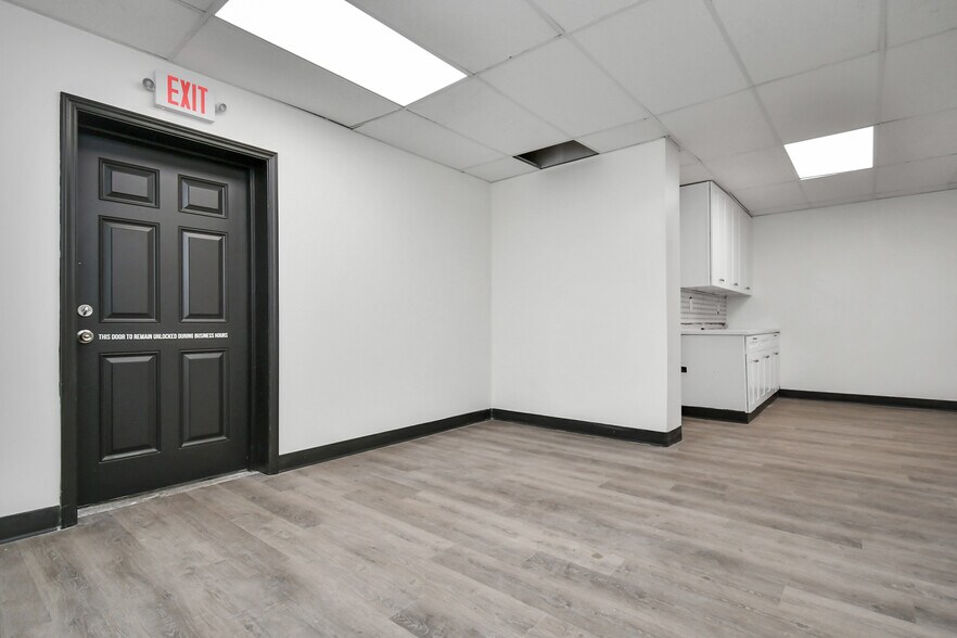 More Photos Of 421 Little York Rd, Houston Truck Stop For Lease