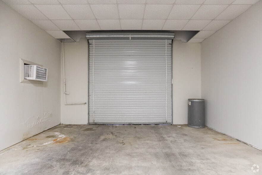 More Photos Of 7330 Rampart St, Houston Unknown For Lease