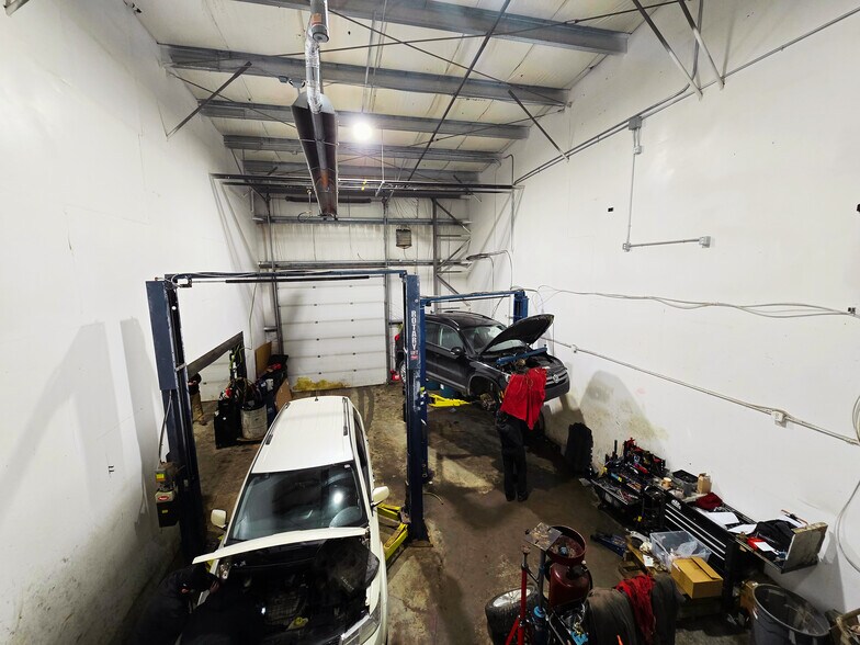 More Photos Of 7611 Sparrow Dr, Leduc Light Manufacturing For Sale