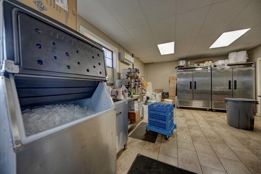 More Photos Of 23473 FM 39, Iola Restaurant For Sale
