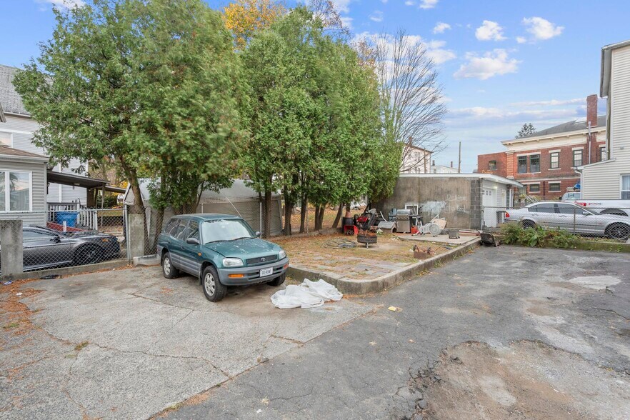 More Photos Of 791 Baldwin St, Waterbury Apartments For Sale