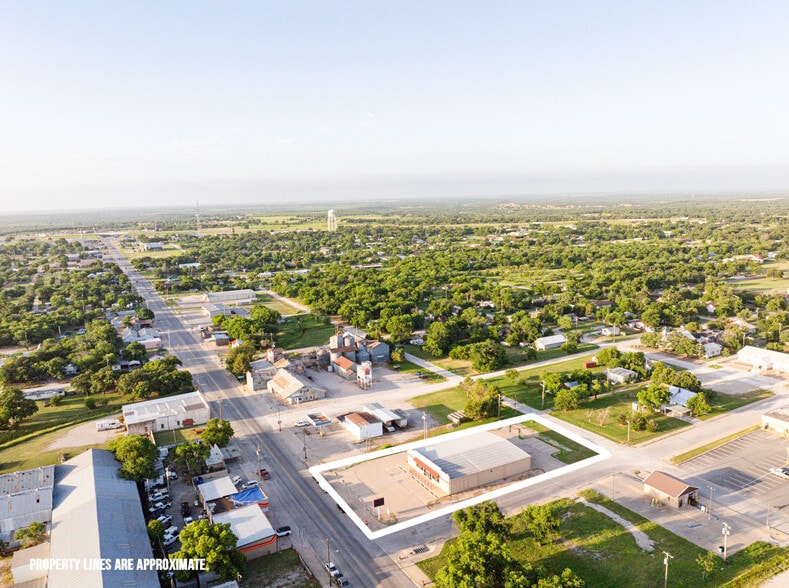 More Photos Of 1106 Conrad Hilton Blvd, Cisco Freestanding For Sale