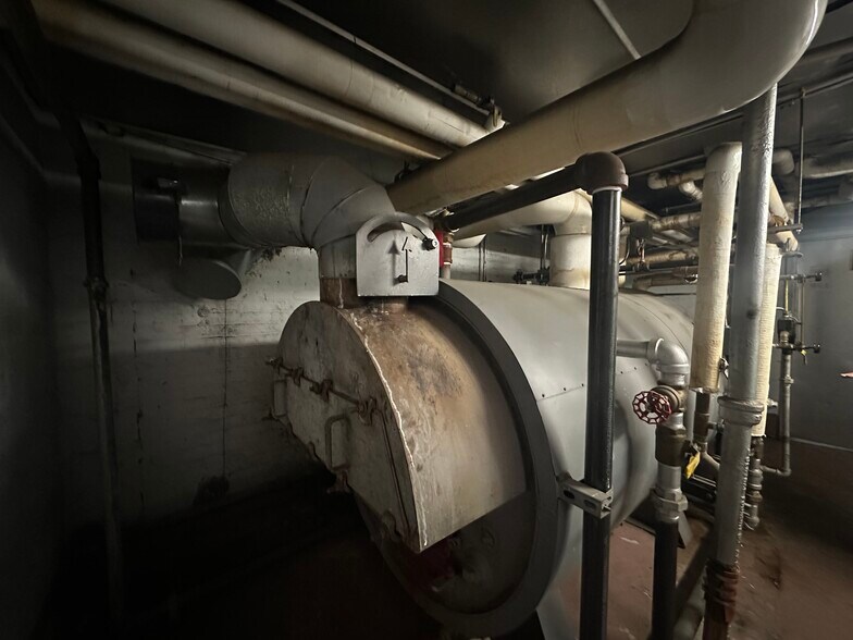 More Photos Of 3014 29th St, Long Island City Apartments For Sale