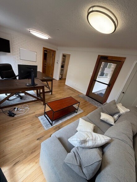 More Photos Of 4245 SW 109th Ave, Beaverton Office For Lease